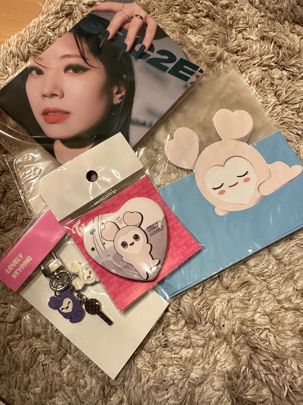 Qoo10] おまけ付き / 公式 TWICE ラブリ : KPOP