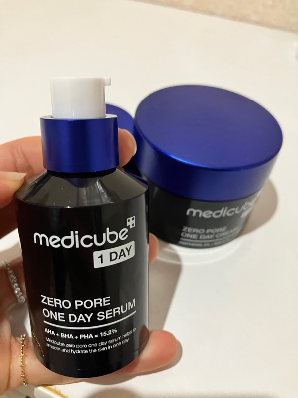 Qoo10] メディキューブ 【ももち Pick item】 ゼロ毛穴