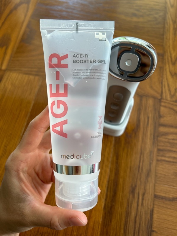 Qoo10] メディキューブ 【公式】 AGE-R美顔器ブースタージェ