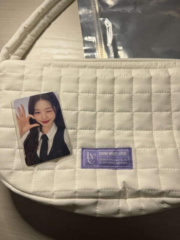 IVE イソ クロスバッグ IVE SHOW WHAT I HAVE クロスバッグ - メルカリ