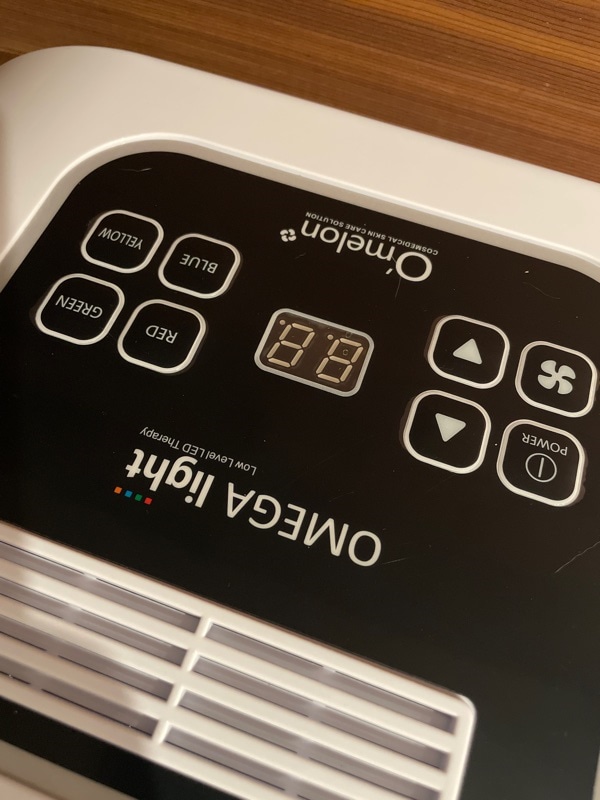 Qoo10] 新型 LED美顔器 7色光 美容マスクシ