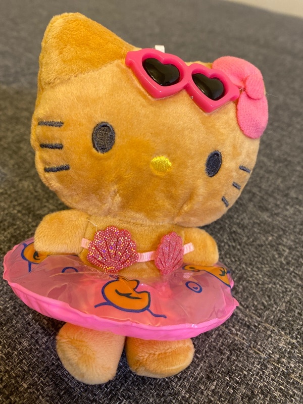 Qoo10] キティちゃん 日焼け サングラス 浮き輪 : バッグ・雑貨