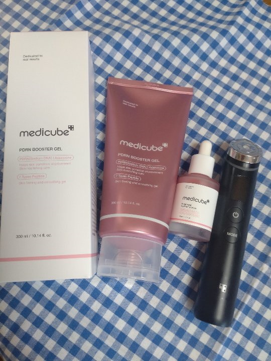 Qoo10] メディキューブ 【公式正品】 PDRN ブースタージェル