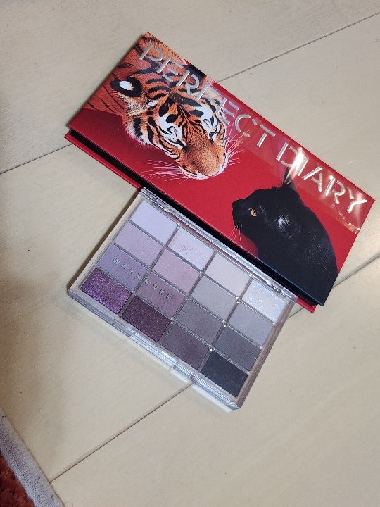 Qoo10] PERFECT DIARY 【人気新品追加】 アイシャドウ パレット