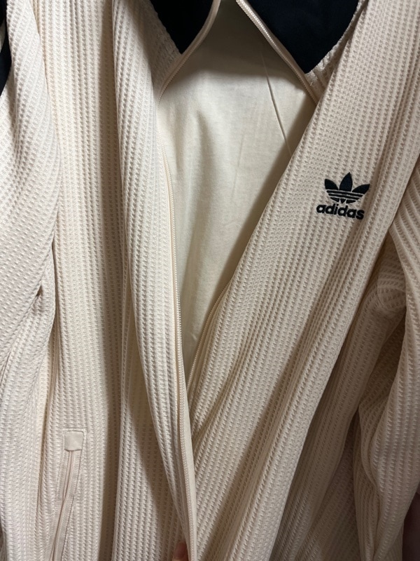 【新品未使用】韓国 ムシンサ限定 adidas ワッフルジャケット M ホワイト Qoo10 adidas ワッフル トラック ジャケット ミドル
