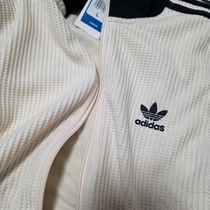 アディダス adidas ワッフル　トラックジャケット Lサイズ　ホワイト　本物 adidas - 正規品☆ adidas ワッフル トラックジャケット☆L