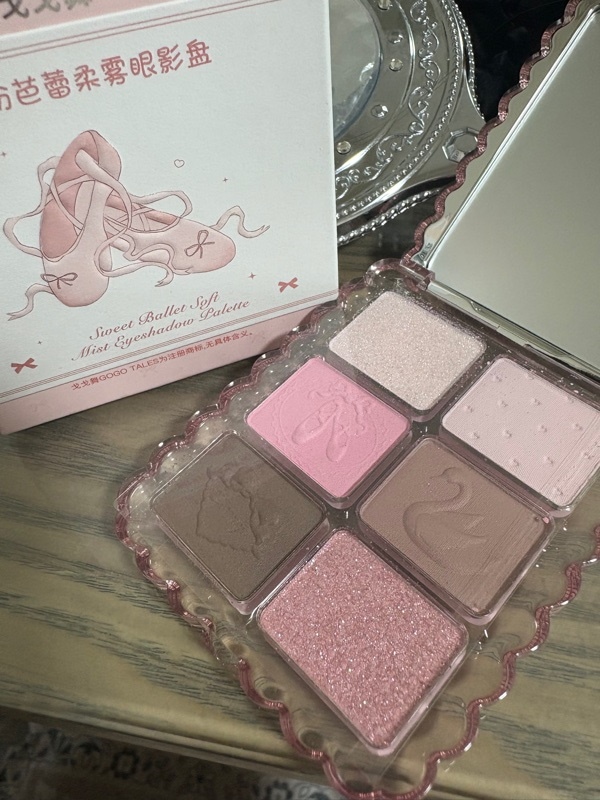 Qoo10] GOGO TALES 【公式正規品 限定商品】アイシャドウ/ア