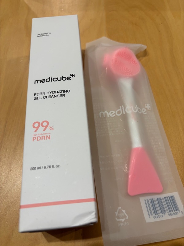PDRNピンクジェルトゥフォームクレンザー, 200ml