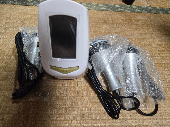 デジタル美容器 ピンク色 キャビテーション Qoo10] PRETTYAID 40Khzキャビテーション 光 美顔器 : 美容