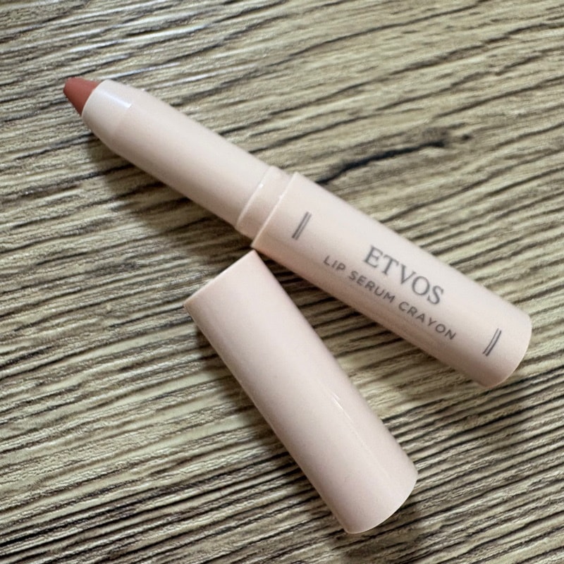 Qoo10] エトヴォス リップセラムクレヨン リップ 口紅 クレ
