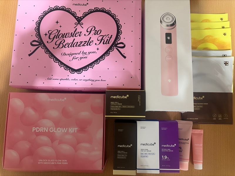 Qoo10] メディキューブ 【1日5分エステ級ケア】 AGE-Rブー