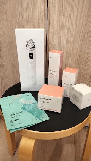 Qoo10] メディキューブ 【ひかるコラボ】 AGE-Rブースタープ