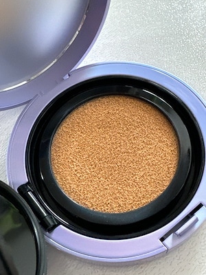 ライトリフレクティングセラムクッションファンデーション