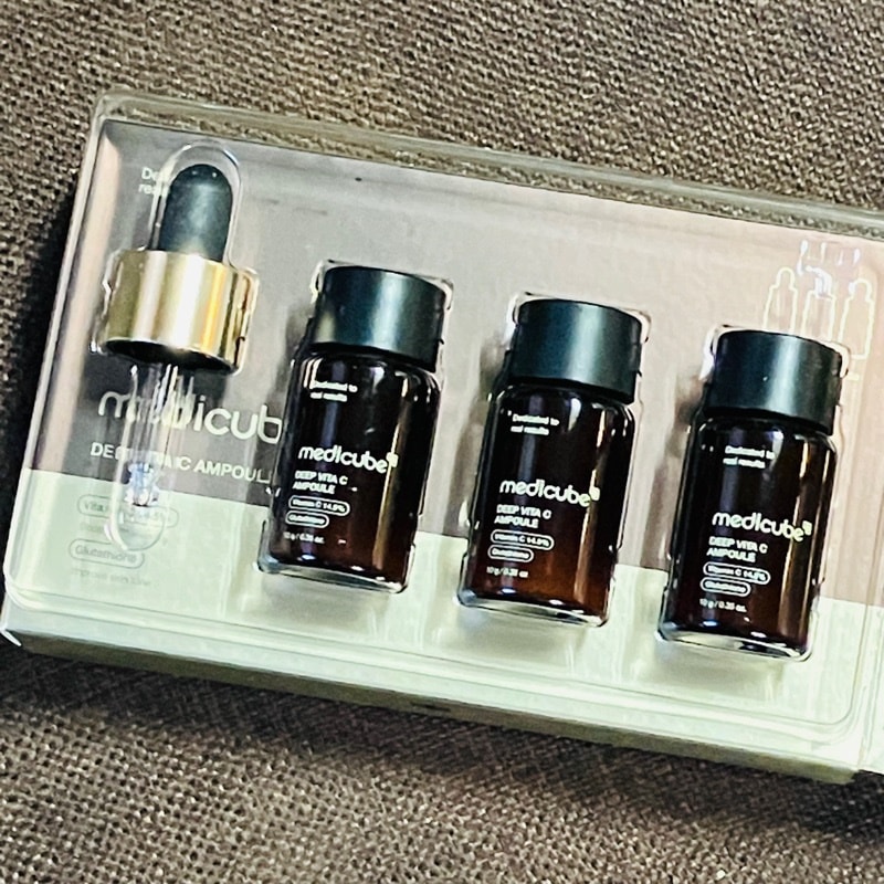 Qoo10] メディキューブ 【公式正品】 ディープビタCアンプル(3