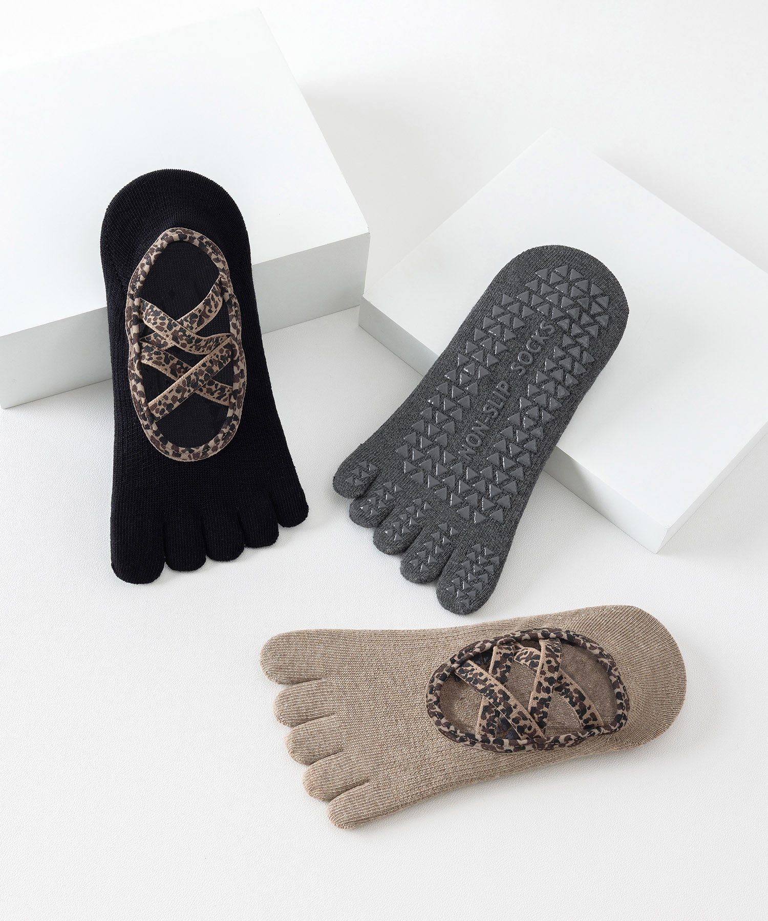ヨガウェア Leopard Yoga Socks
