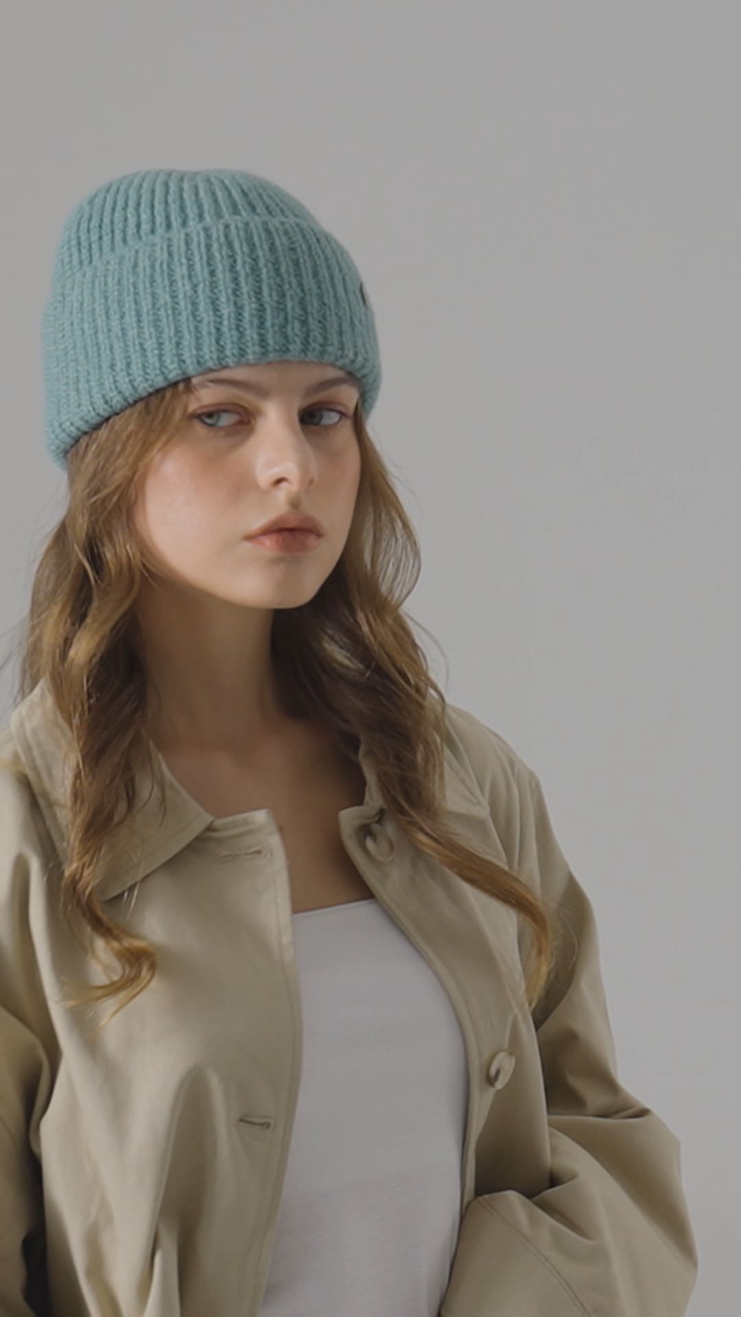 Qoo10 ATiissu CLASSY BEANIE ロゴ ニット