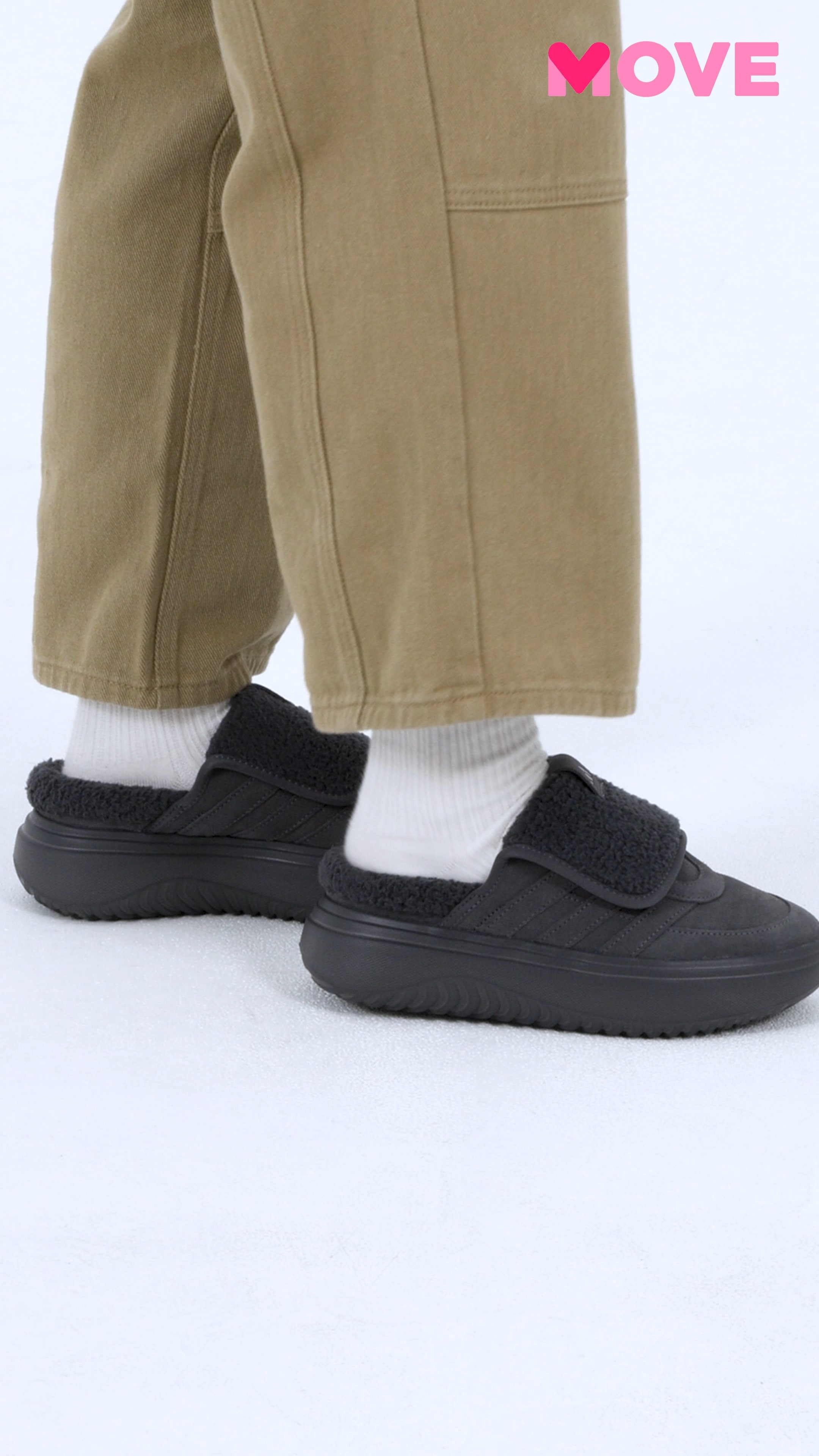 Qoo10 adidas GRAND COURT MULE ロゴ